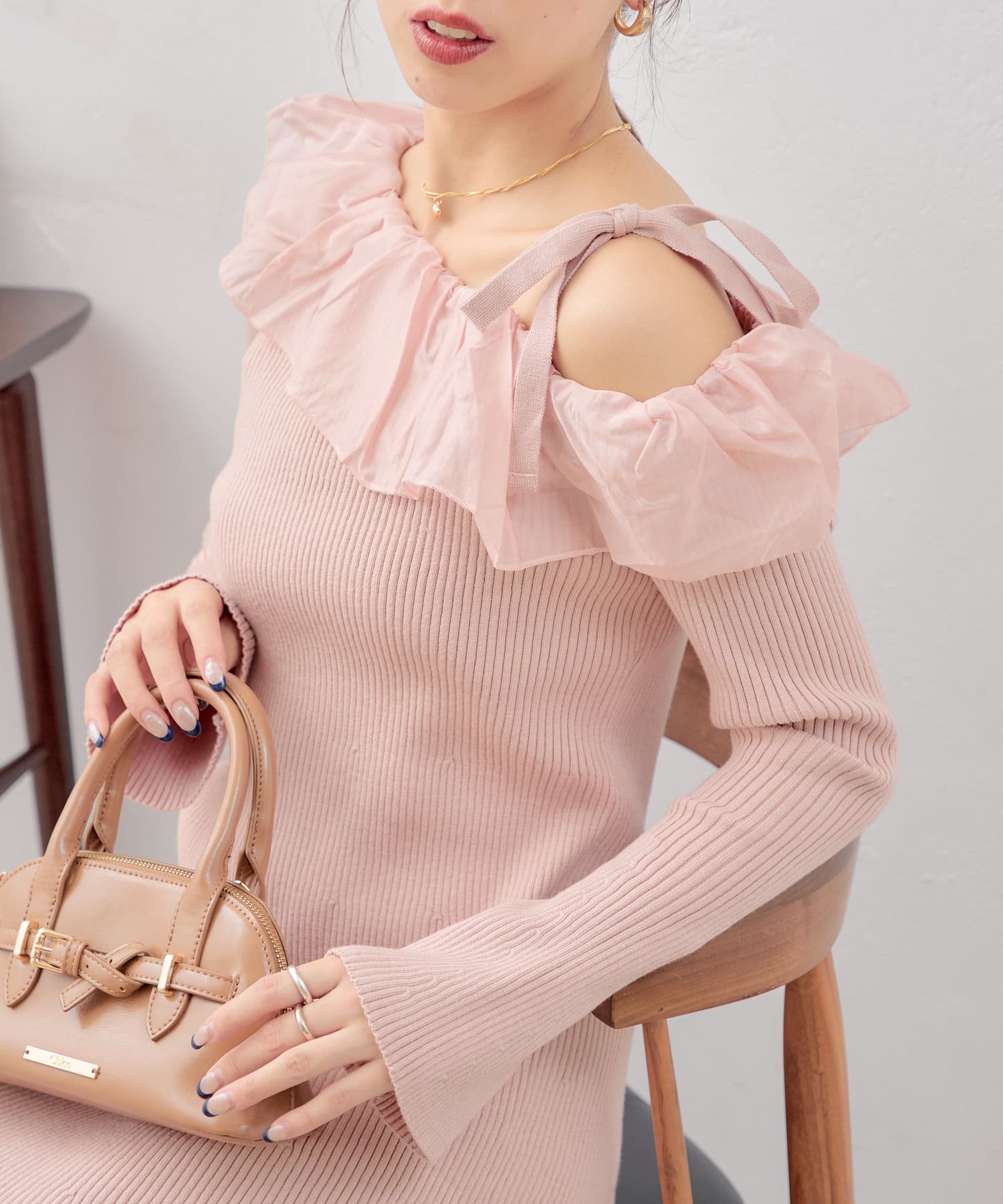 Chico】ワンショルフリル肩リボンロングワンピース | OUTLET