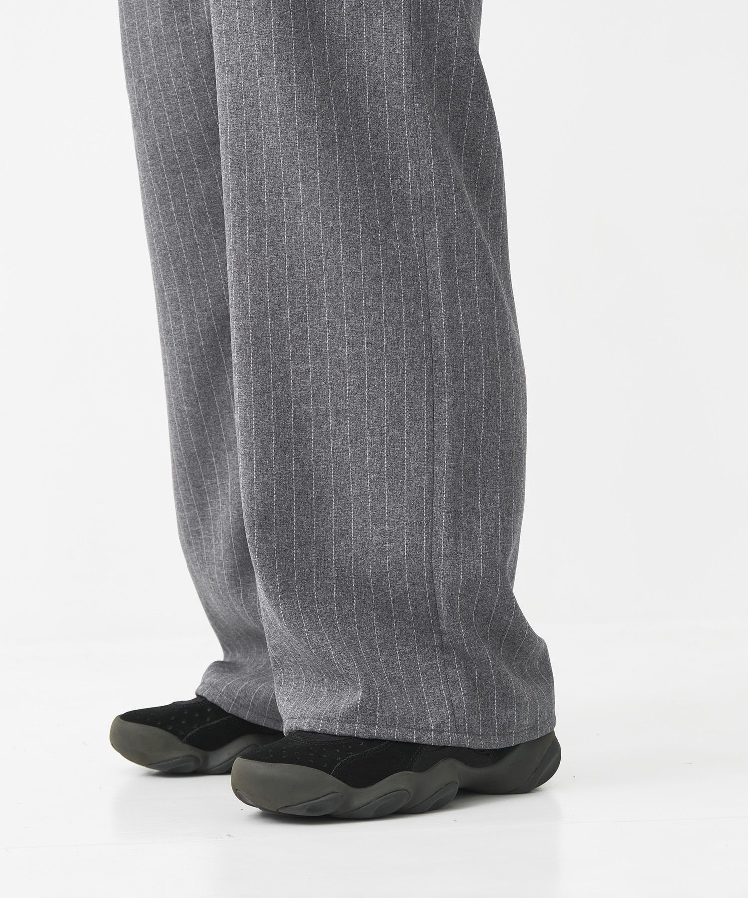 別注 WIDE ONE TUCK STRAIGHT SLACKS(1 GREY): JieDa: MENS｜CONZ