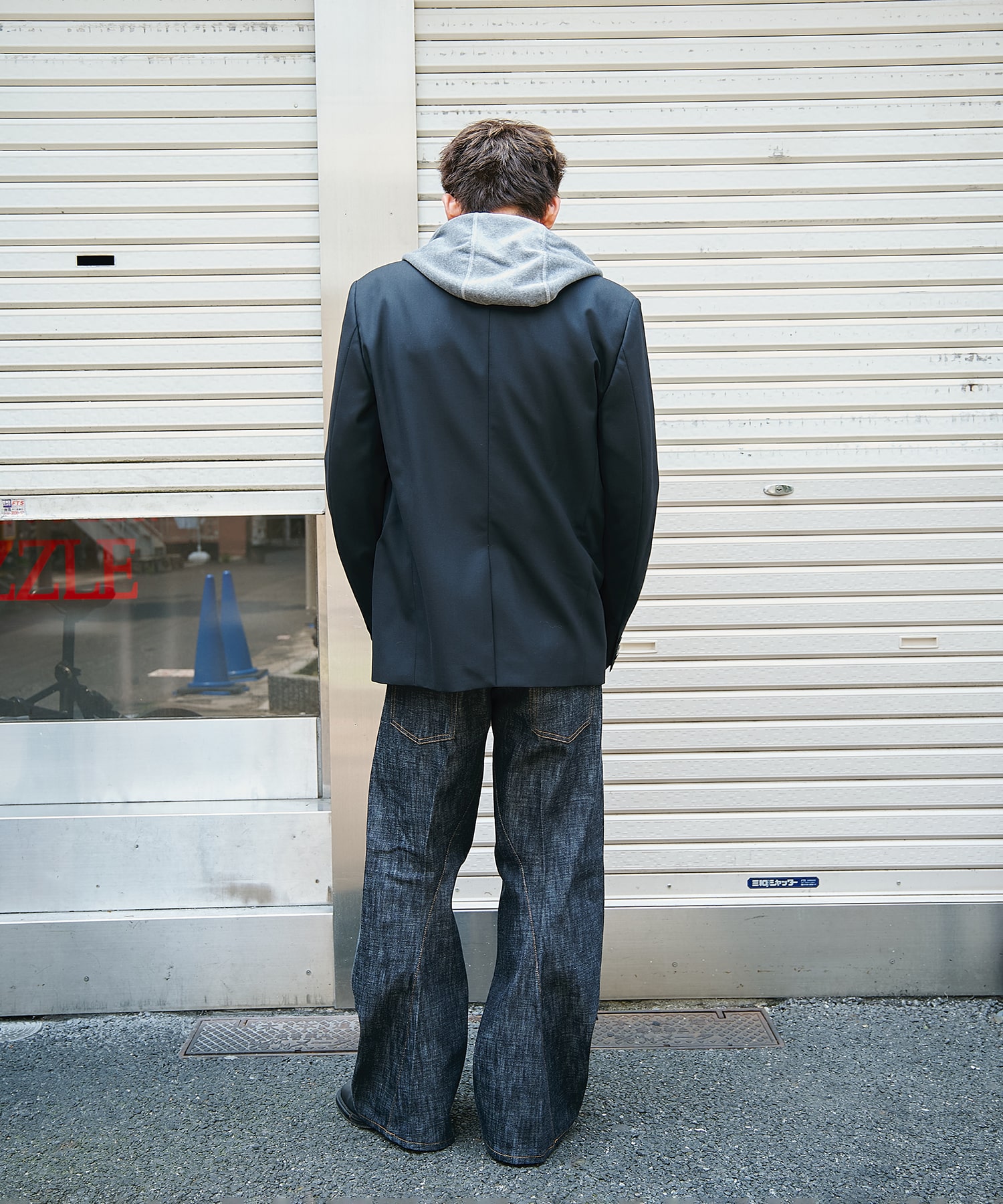 3D TWISTED WIDE LEG JEANS(1 BLUE): NVRFRGT: MENS｜CONZ ONLINE STORE