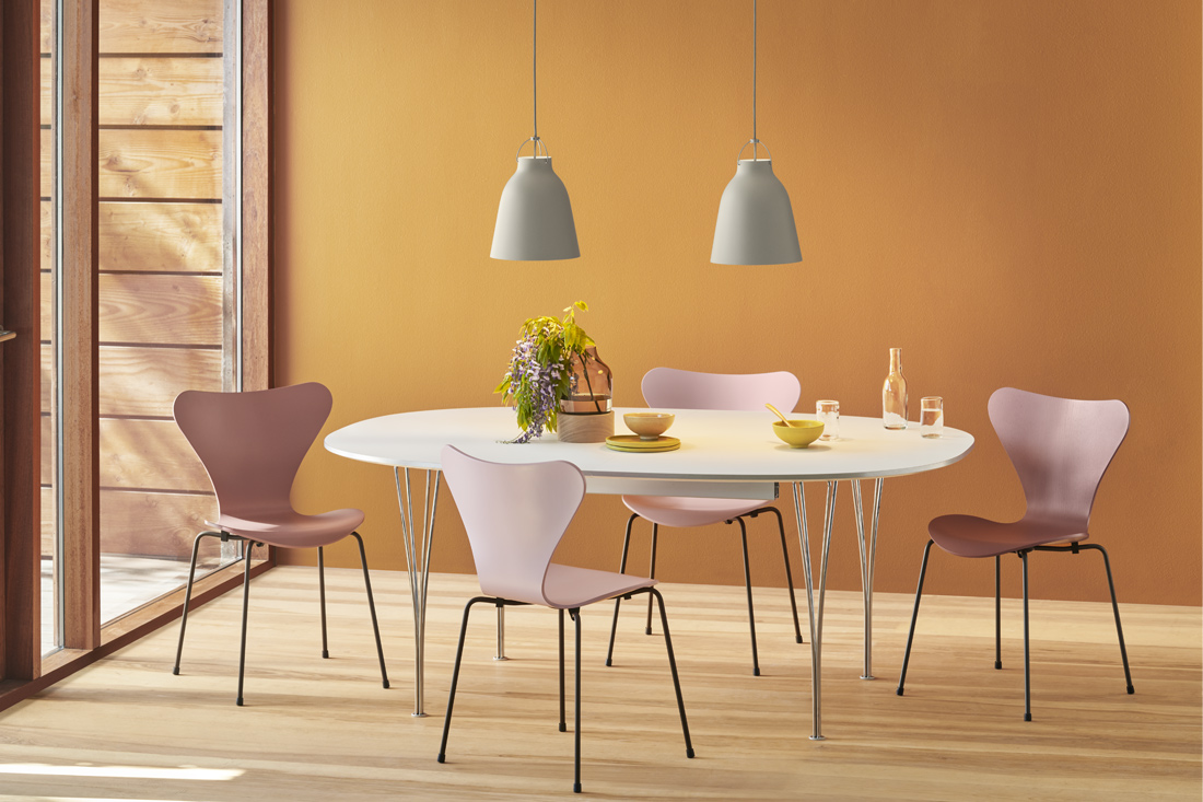 セブンチェア ラッカー FRITZ HANSEN｜北欧インテリア 正規販売店 CONNECT