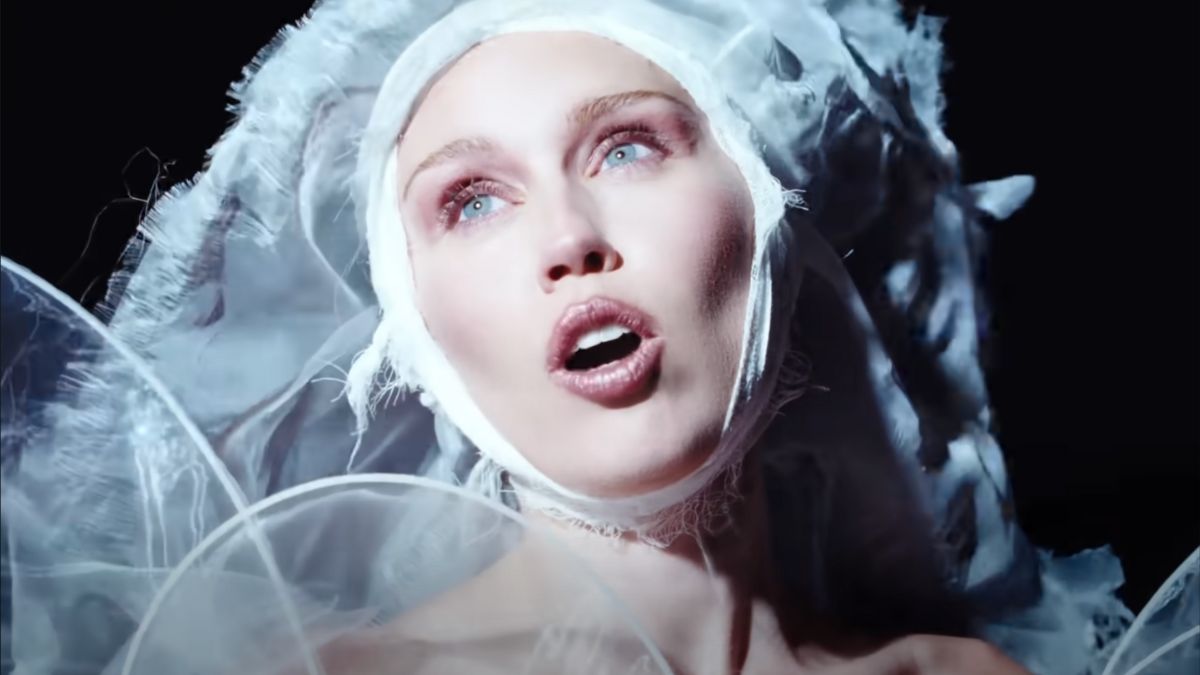 Miley Cyrus Releases Something Beautiful (Deluxe), Shares Songs