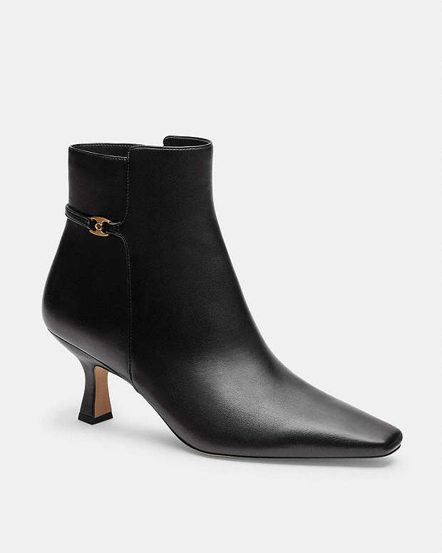 公式】COACH – コーチ | レベッカ ブーティ