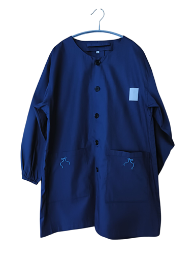 お刺繍 M【140】スモック ロング 紺 長袖 前開き - COCO ANGEL