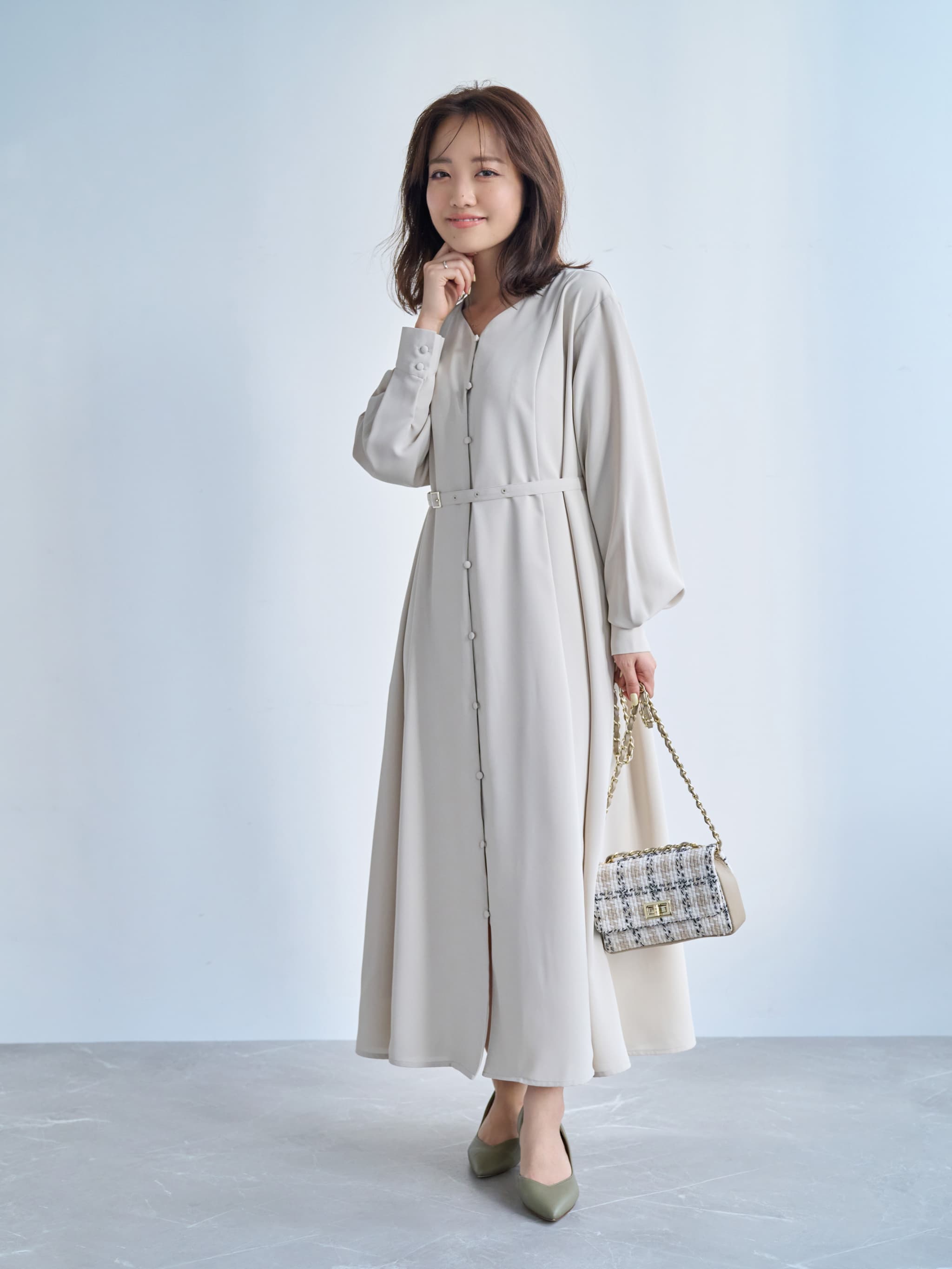 Vネックベルト付きAラインワンピース-short & regular | 小柄・低身長