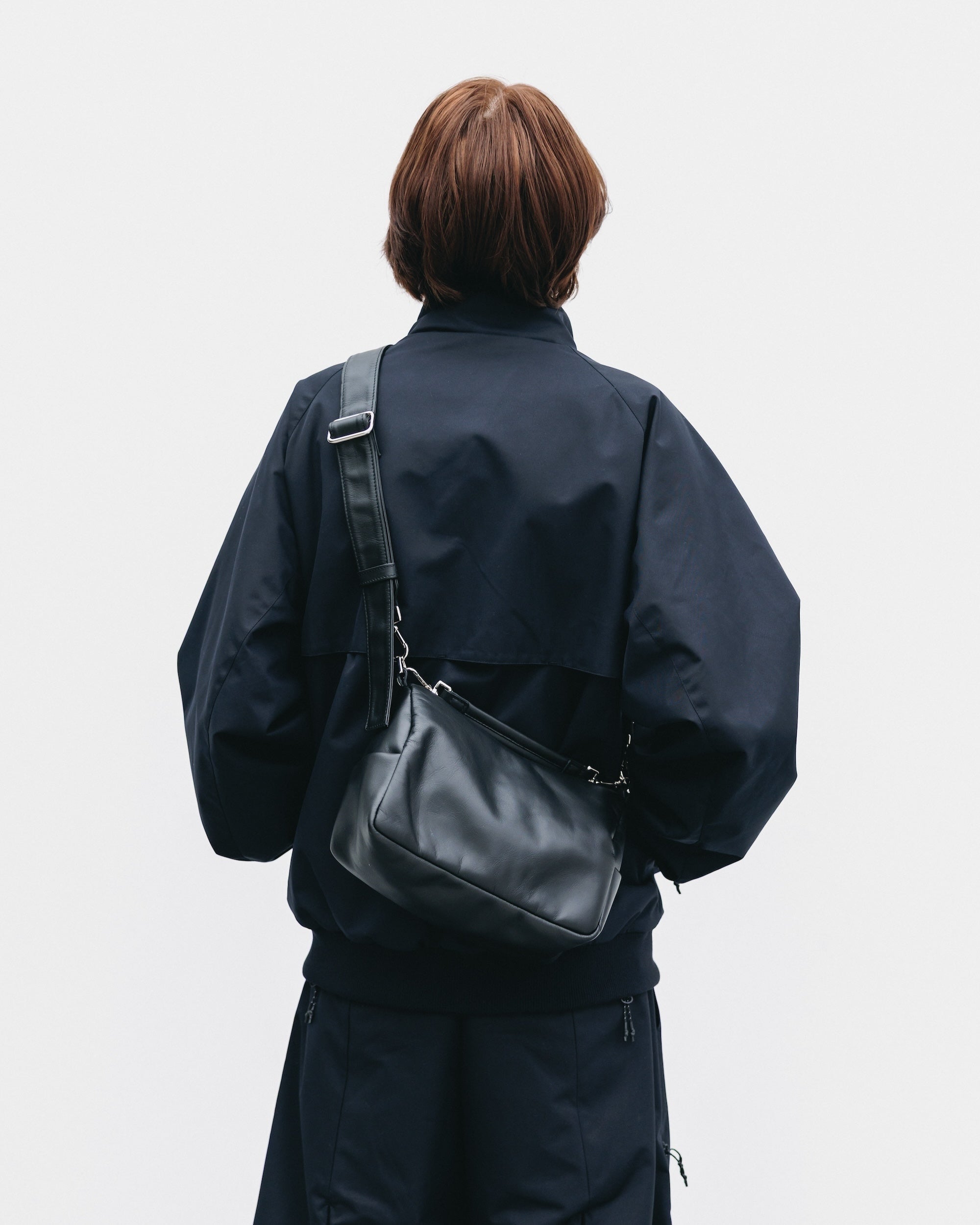 2.11 WED 20:00- IN STOCK】LEATHER DAYOFF BAG MINI (BLACK)