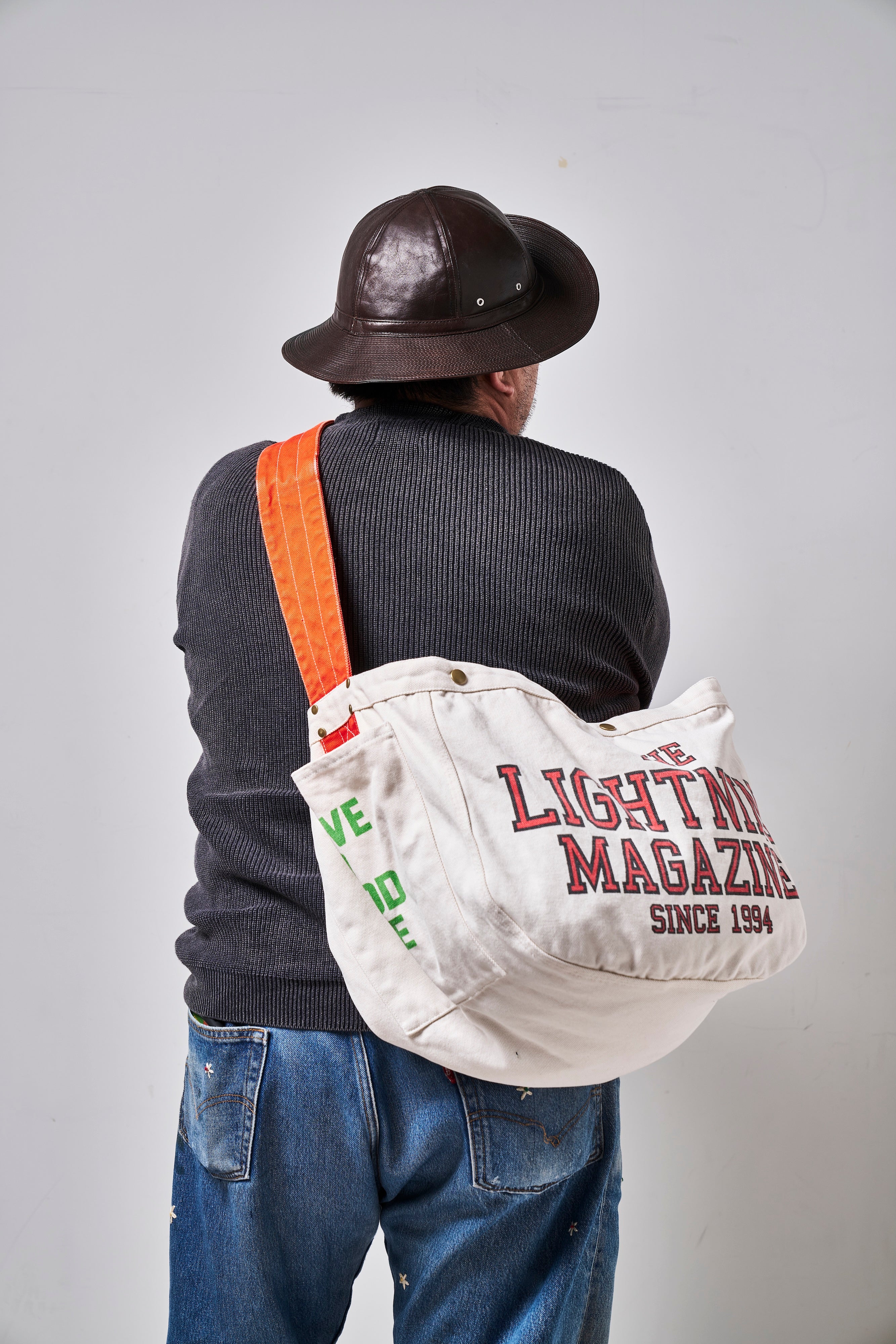 Lightning × California Sportswear ニュースペーパーバッグ 2トーン