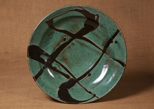 激動の時代、民藝運動の主導者 濱田庄司が手と眼で触れた世界 | 橋本