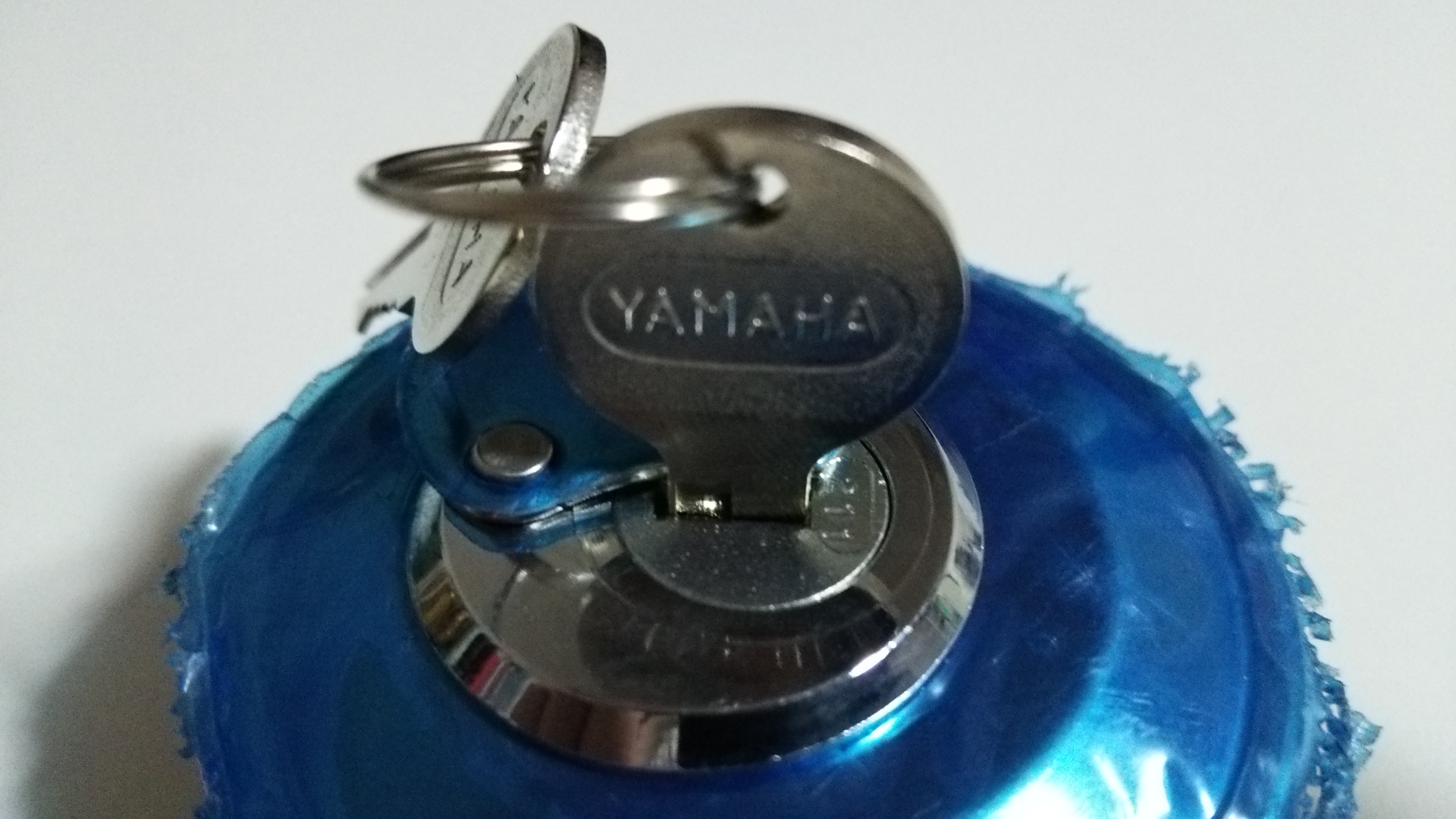 ヤマハ純正 キー付きタンクキャップ: カスタムバイク YAMAHA RD50SP改
