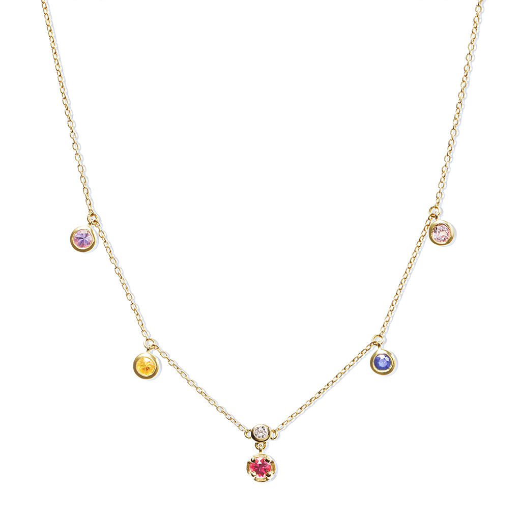 首元に咲く、小さな虹。リトルシスター キャンディサファイア