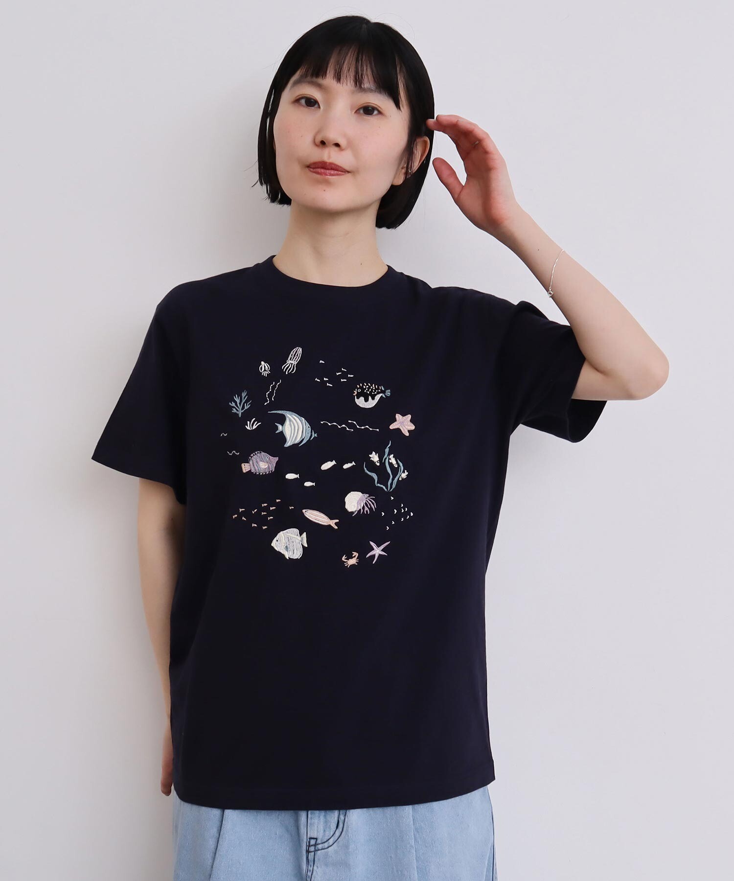 AMBIDEX Store 〇集まる海のさかな 刺繍Tシャツ(F コン): l'atelier du