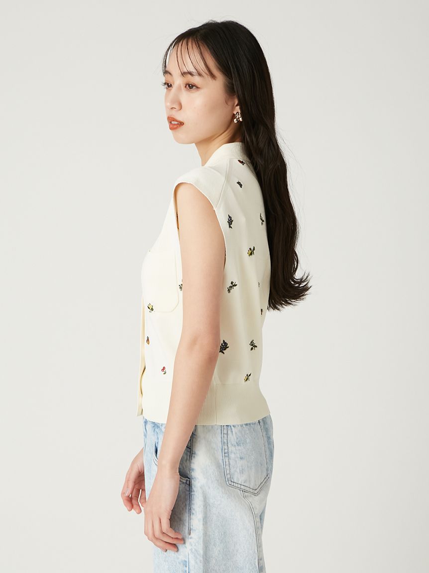 フルーツ刺繍ポロカラーノースリニットジレ／接触冷感(ニット