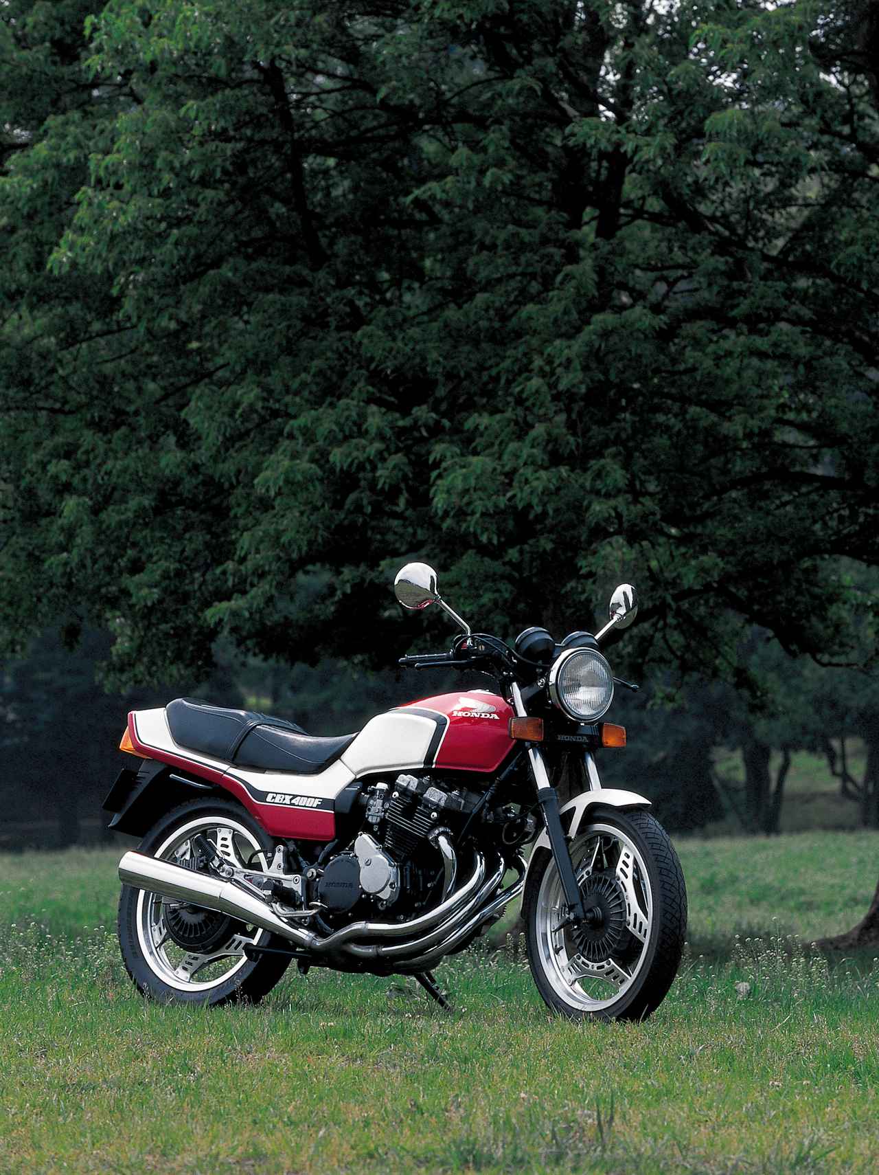 プレイバック80's】「Honda CBX400F」ホンダの持てる技術を全て投入