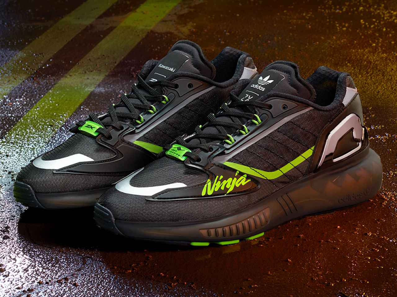 アディダス×カワサキのコラボスニーカーが2タイプ登場！「ZX」の縁から