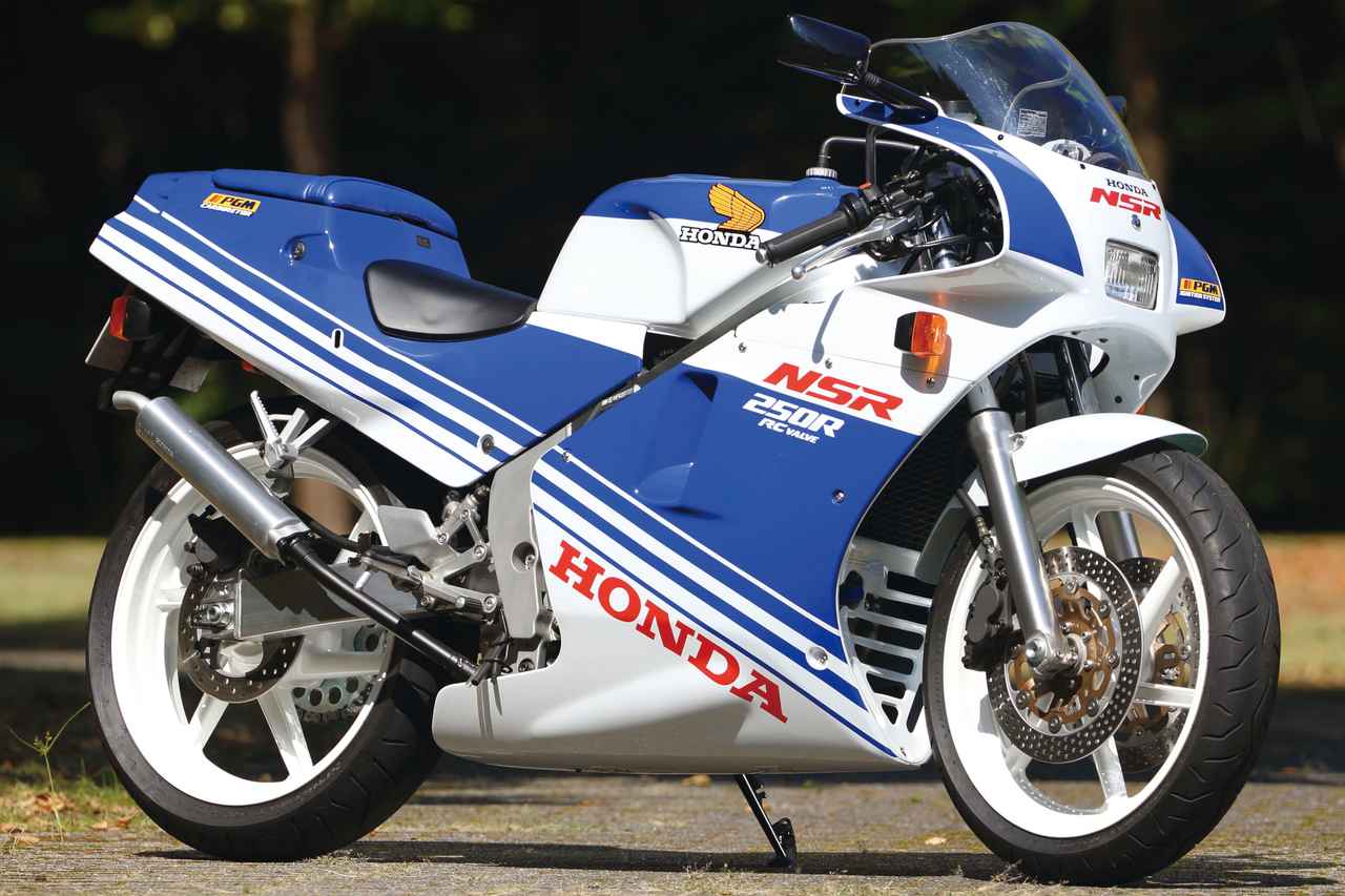 ホンダ「NSR250R（MC18）」1988年｜圧倒的なパフォーマンスでライダー