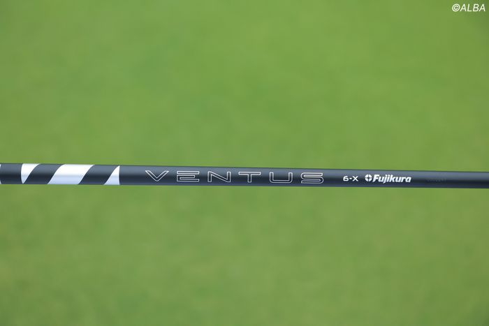 原英莉花と神谷そらが愛用する2022年発売の初代『APEX UW』は何がいい