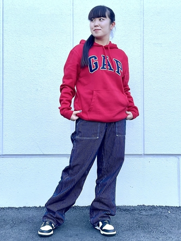 ロゴ×バギーカーペンターのスタイリング | Gap公式オンラインストア