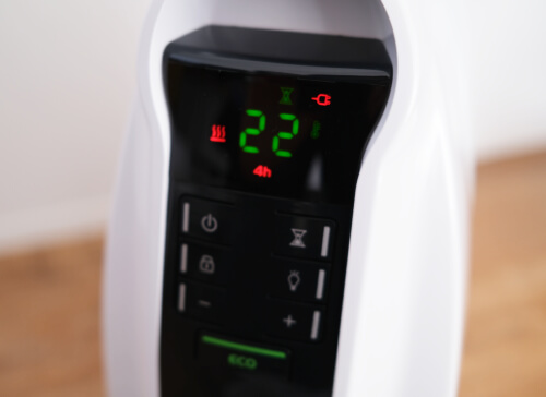 デロンギのオイルヒーター NJ0505Eレビュー】コンパクトサイズの