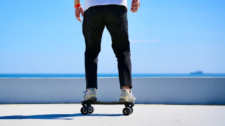 乗りやすくて持ち運びやすい！移動に特化したmonoto designの新感覚