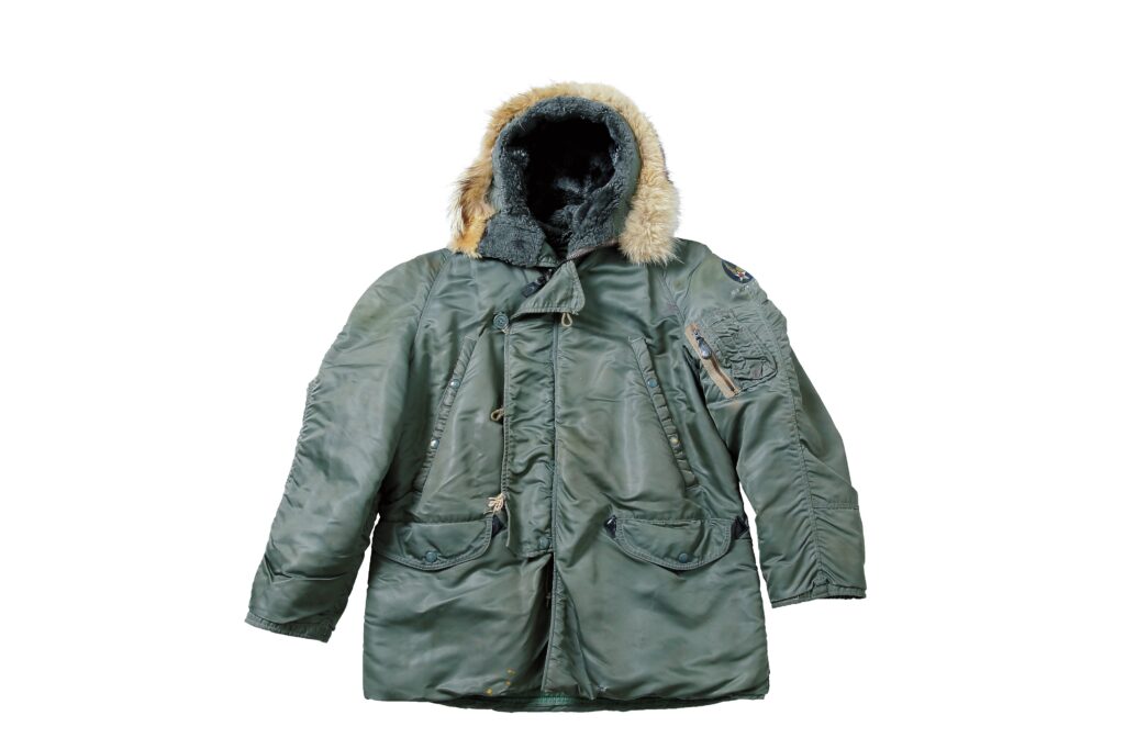 寒がりな諸君、極地防寒用フライトジャケット「N-3B」を着れば解決だ