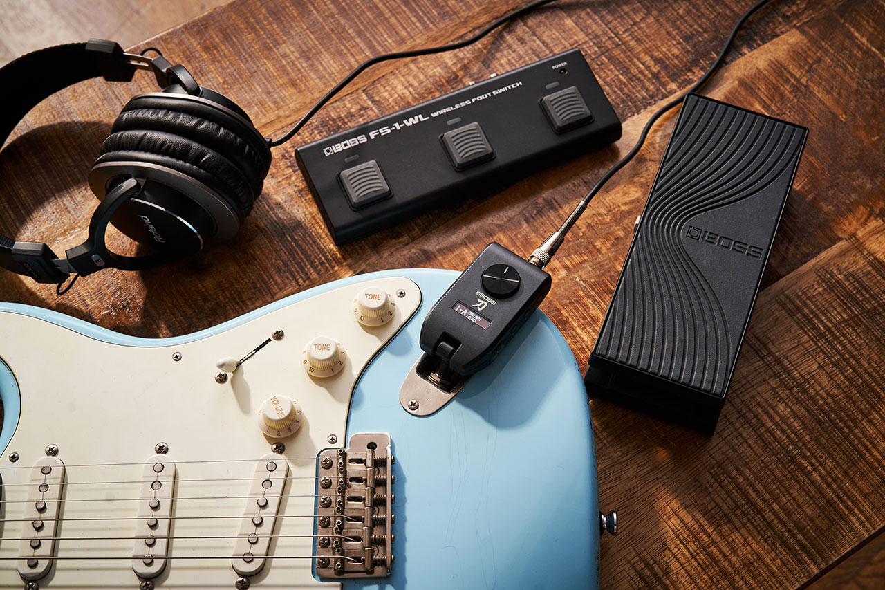 BOSSからヘッドホンアンプ「KATANA GO」が発売。