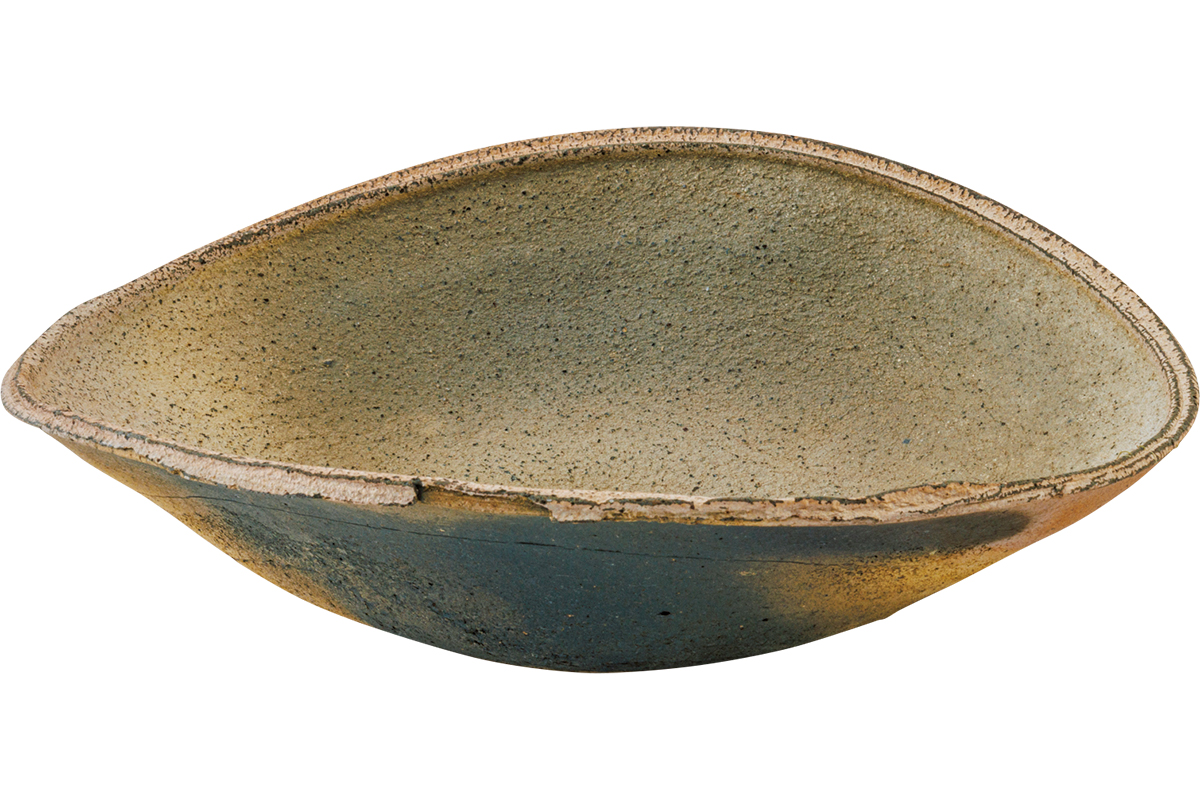 食事がより楽しくなる《壷田和宏・亜矢》のうつわ高千穂の力強い土を