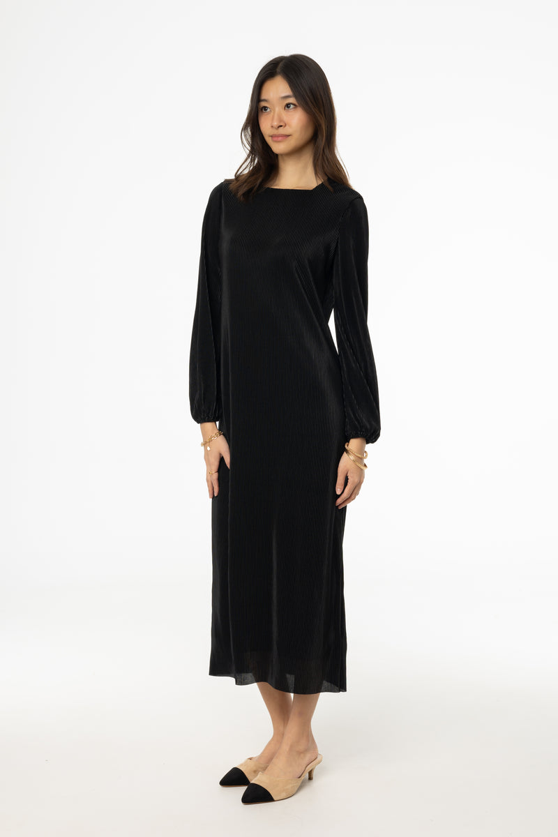 Black Square Neck Accordion Pleat Maxi Dress – BLANK