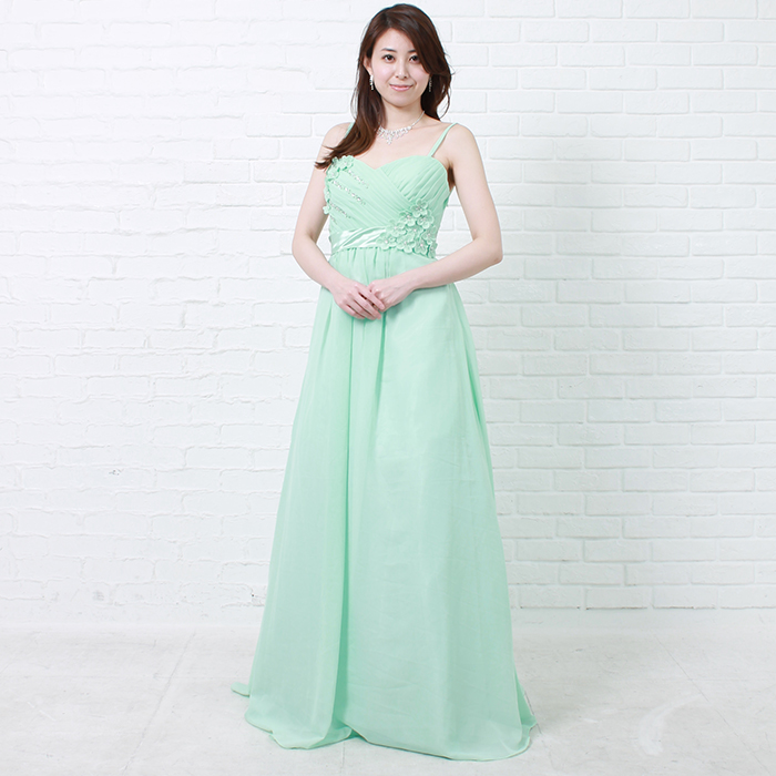 爽やかな清潔感溢れる、ミントグリーンのロングカラードレス｜ドレス