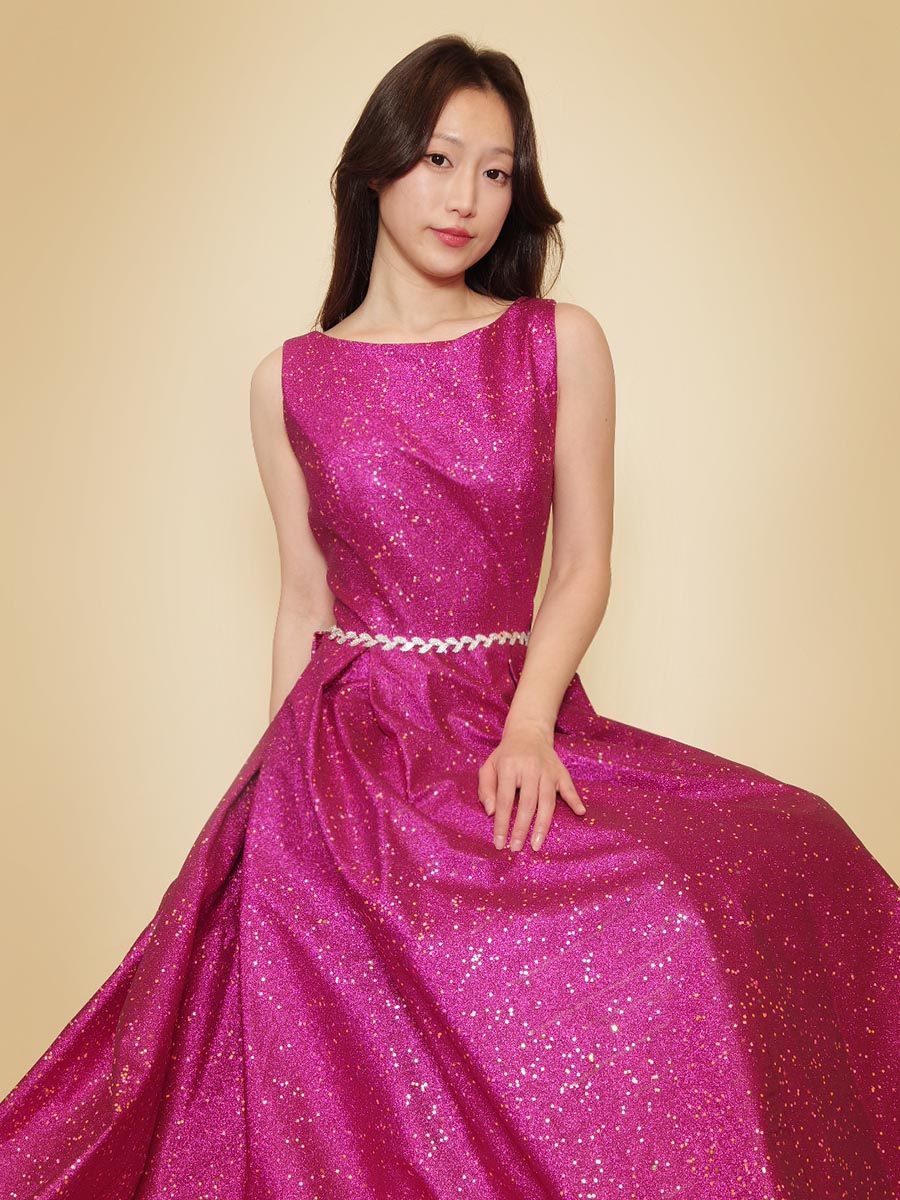 グリッターっぽいけどキラキラが落ちない！ビビットピンクが存在感を際