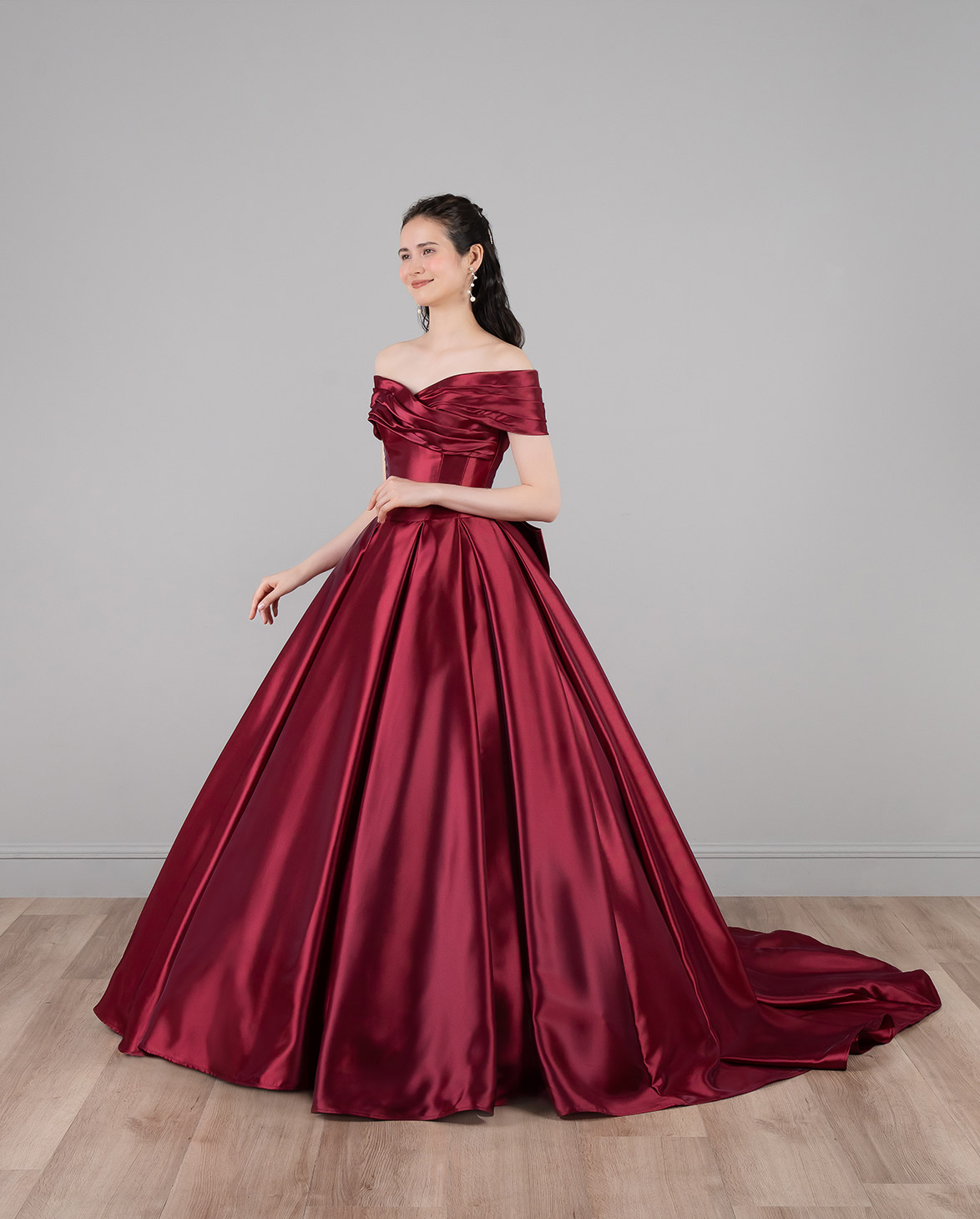 Red Claret（レッド・クラレット） | ブライド | TAKAMI BRIDAL