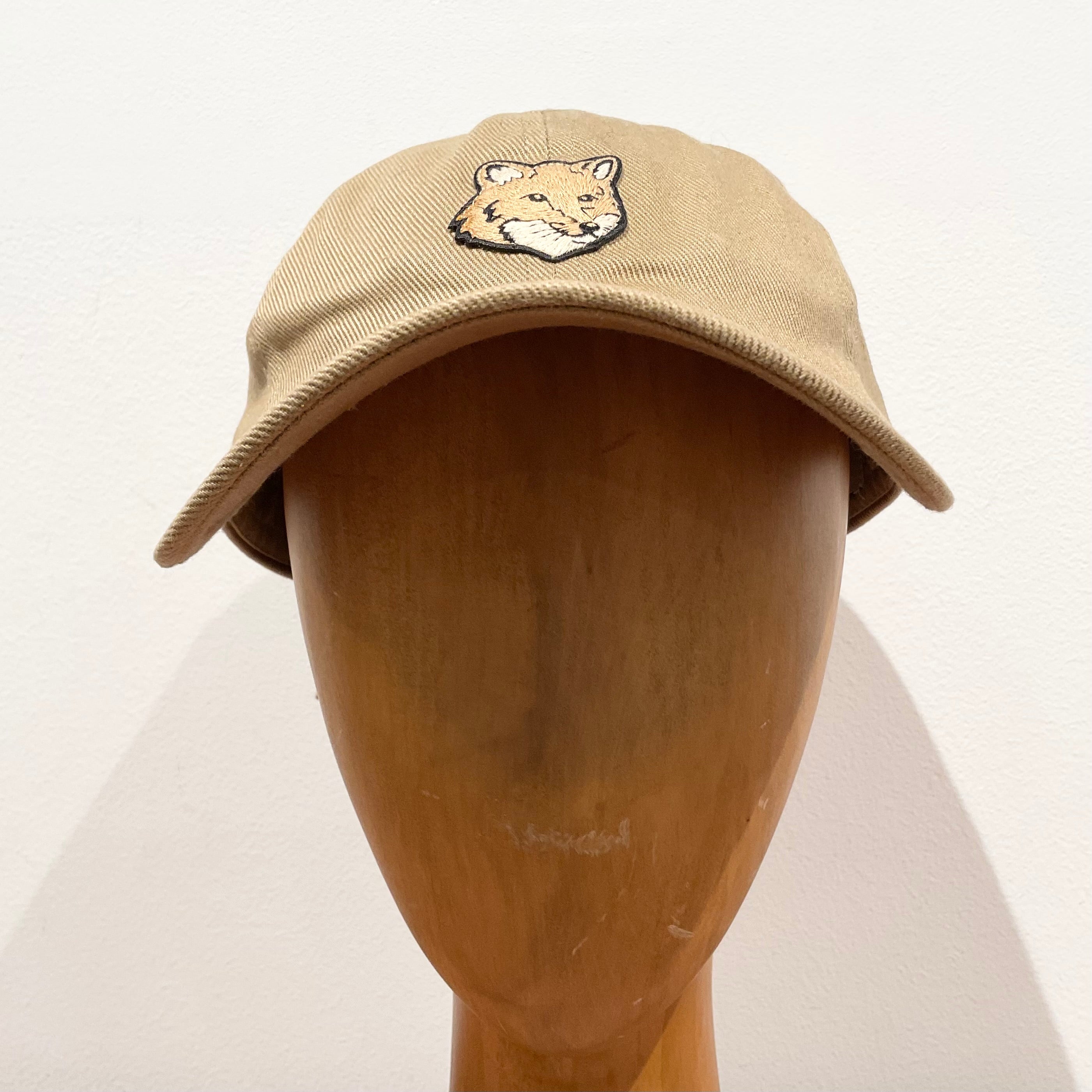 MAISON KITSUNE/メゾンキツネ フォックスヘッド 6P キャップ