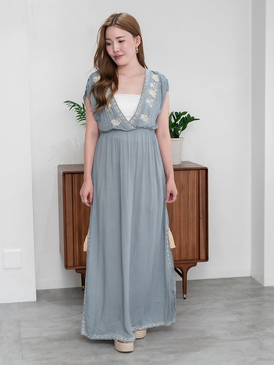 LAUT BLUE(ラウトブルー)フレンチスリーブ刺繍ワンピース | リゾート