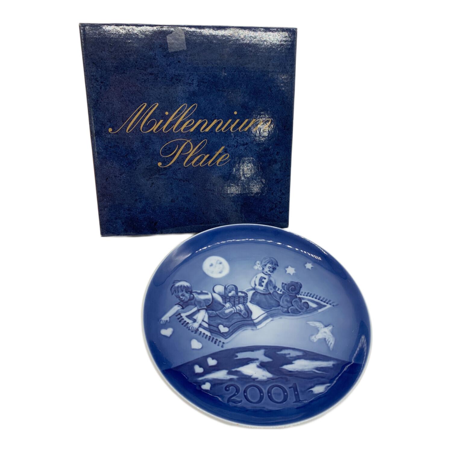 ROYAL COPENHAGEN (ロイヤル・コペンハーゲン) イヤープレート 2001年