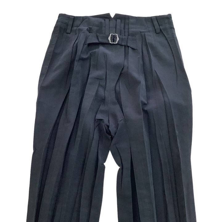 イッセイミヤケ ブラック シワ加工 プリーツ 2つボタン イッセイミヤケ