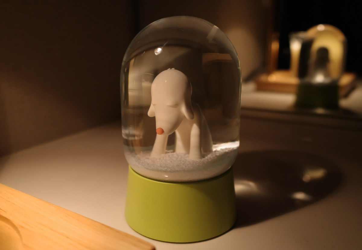 冬のインテリアにオススメ！あおもり犬スノードーム 奈良美智 | egasuki