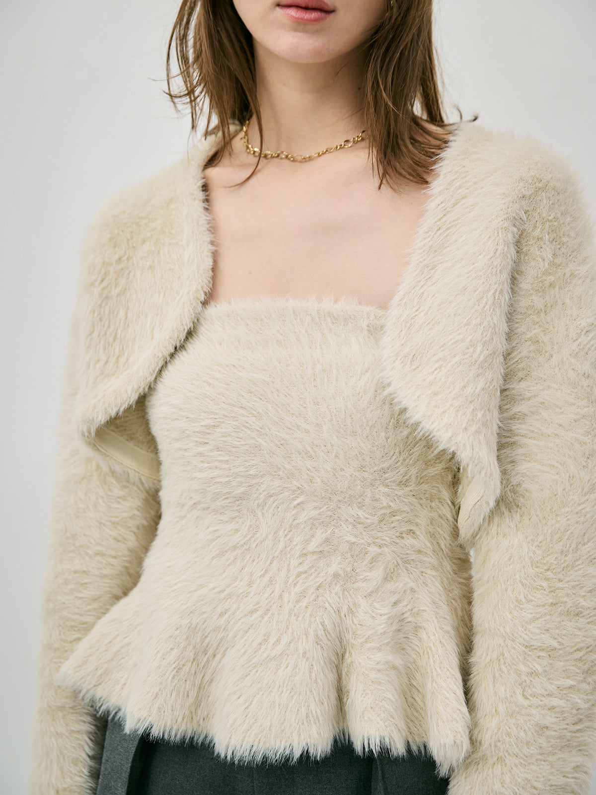 フェザーペプラムニットカーディガンセット