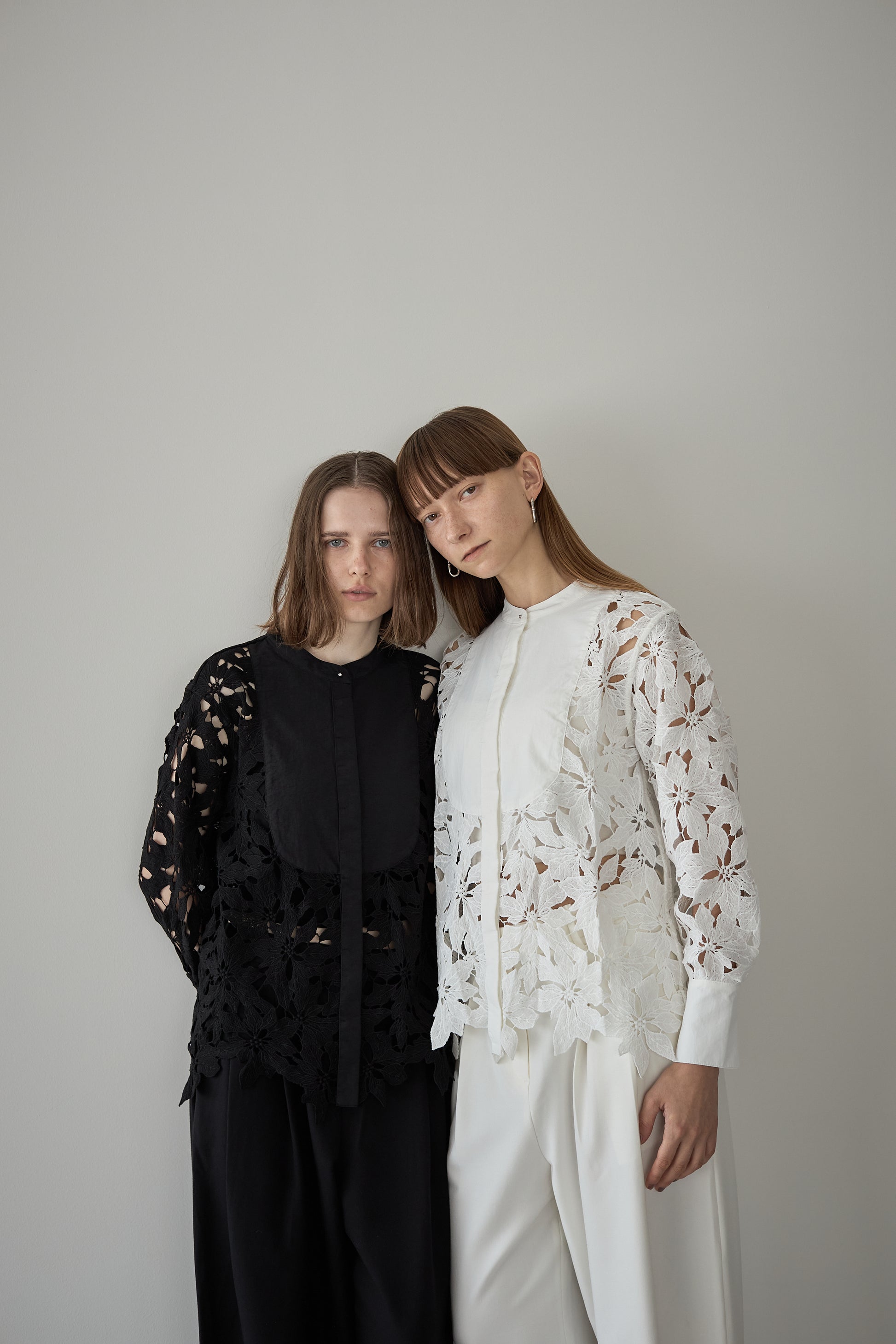 スタンドカラーレースシャツ【WHITE】 – ELLIE