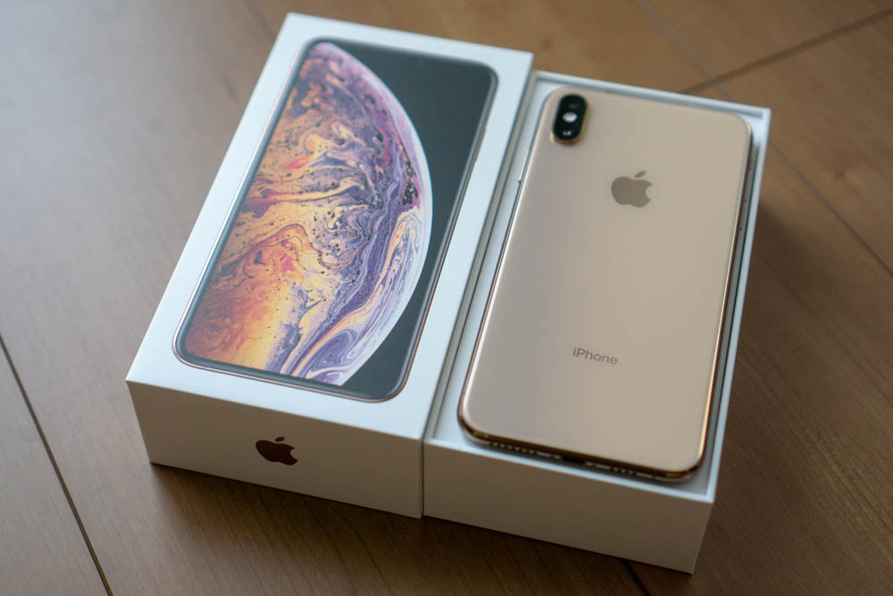 iPhone XS Max ゴールド開封レビュー。iPhone 8 Plusとのサイズ