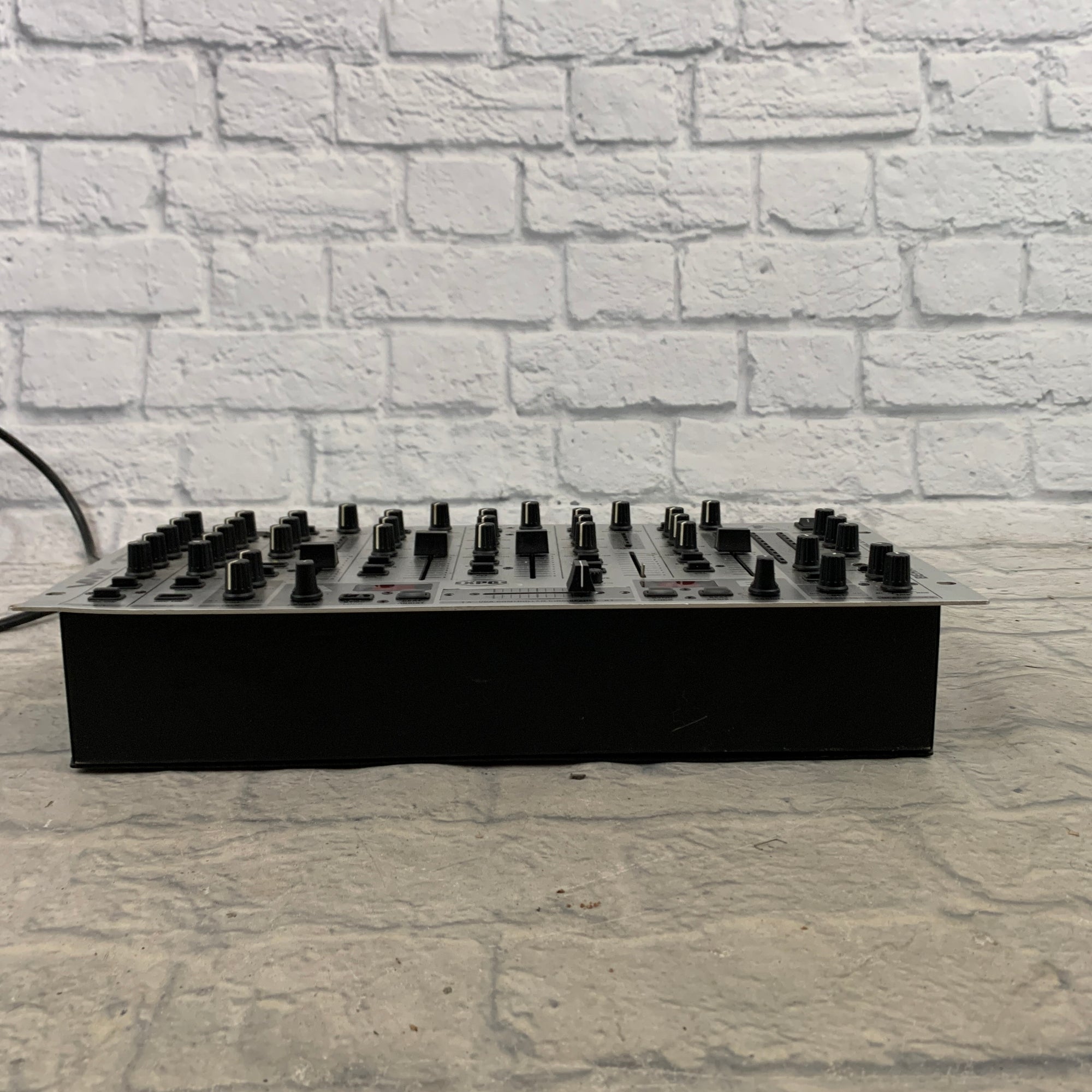 Behringer VMX 1000 DJ Mixer AS IS - Evolution Music