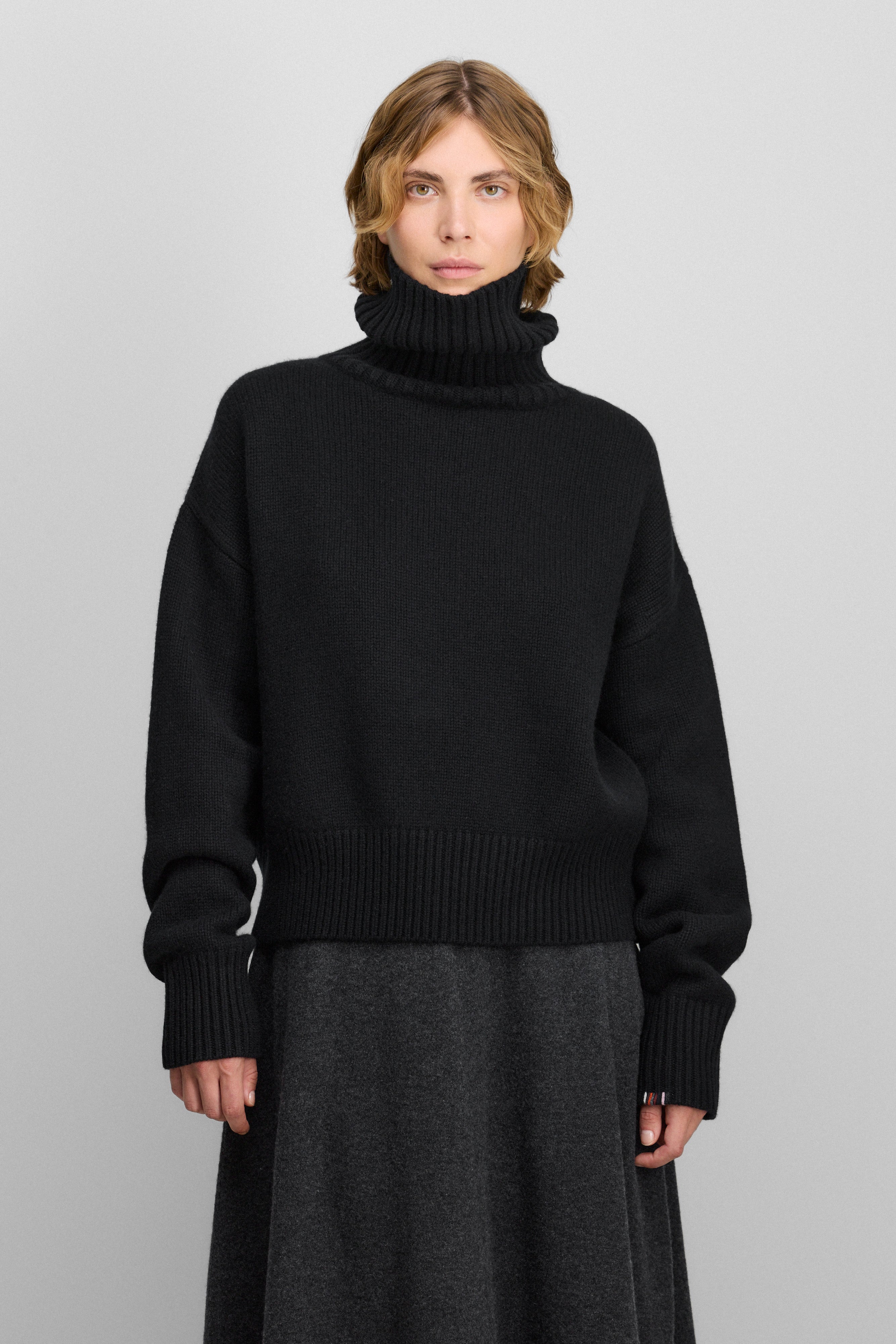 extreme cashmere turtleneck sweater n434 crop xtra – extreme