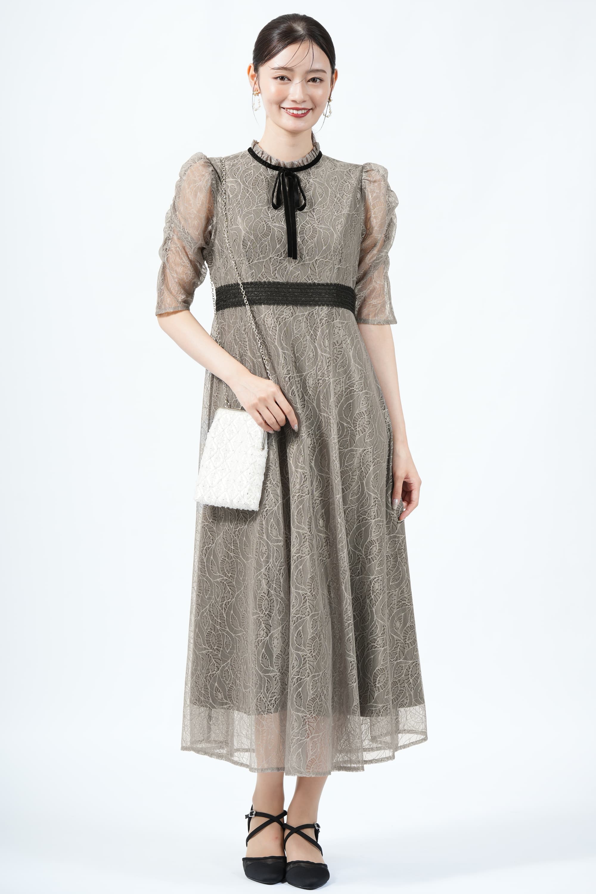 LEJA ベロアネックリボン総レースグレードレス (S) をレンタル - 結婚