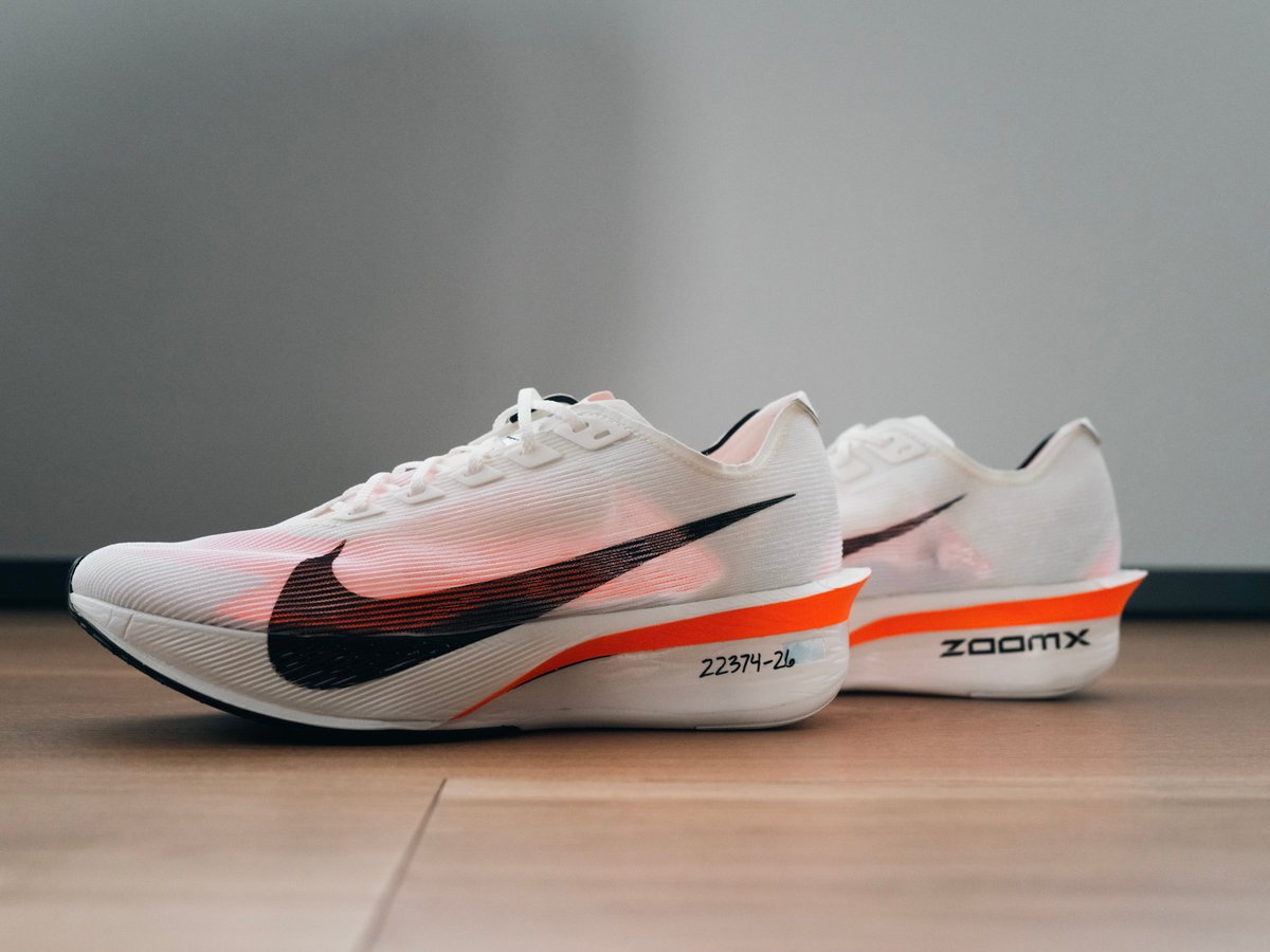 ナイキが最新レーシングシューズ「ヴェイパーフライ ネクスト％ 4」を