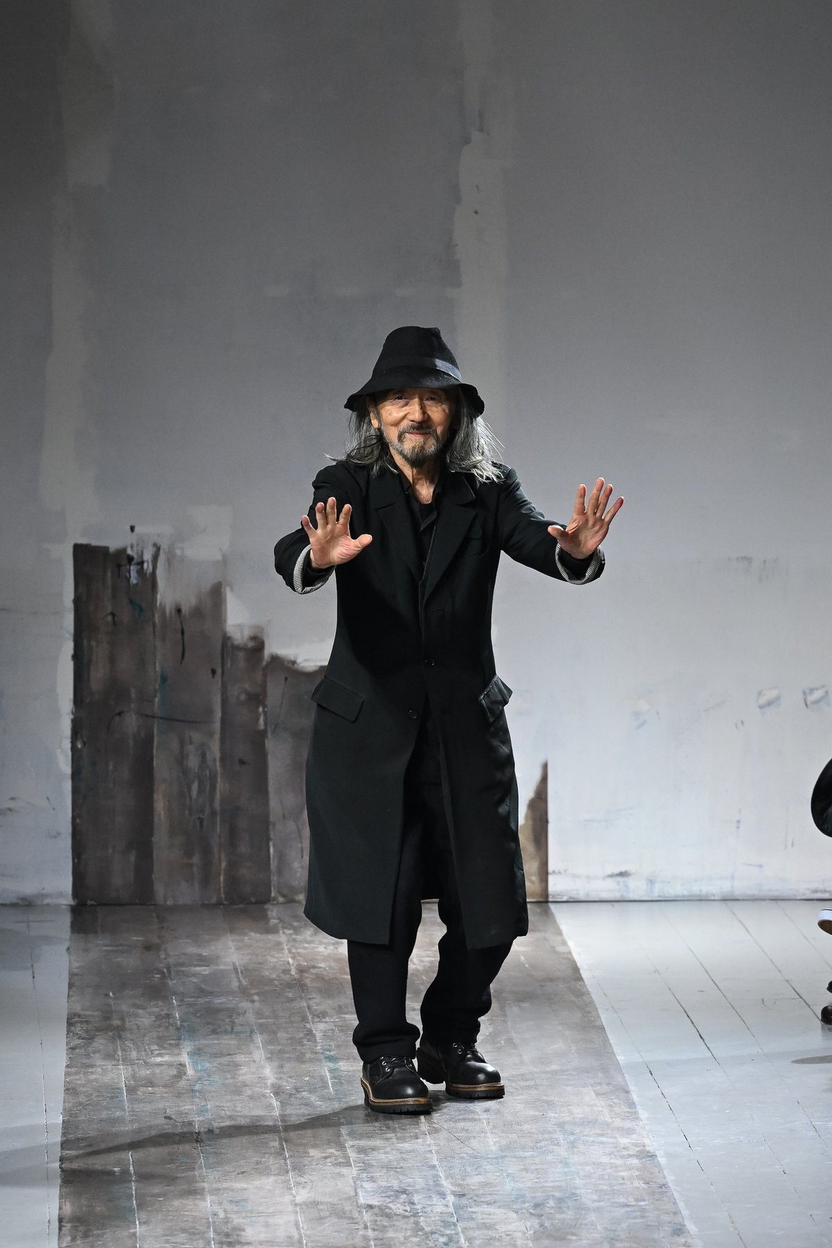 山本耀司が語った愛について 混沌とした世界に人間性を問う「ヨウジ