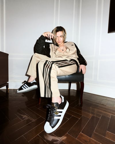 小松菜奈をモデルに起用 シアタープロダクツが伊勢丹でヴィジュアル展示