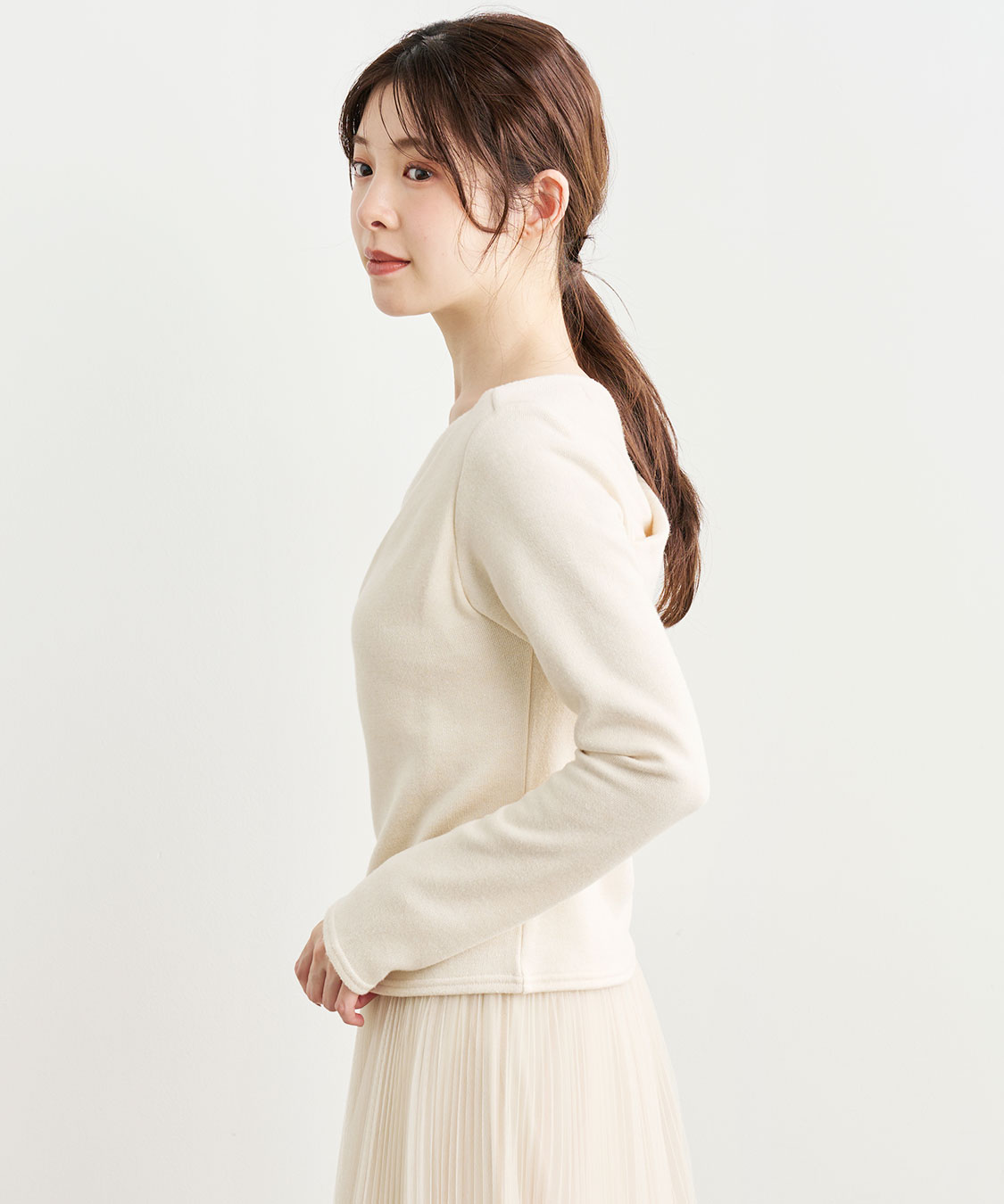 アシメネックオフショルダーカットソー｜PETAL ONLINE（ペタルオンライン）