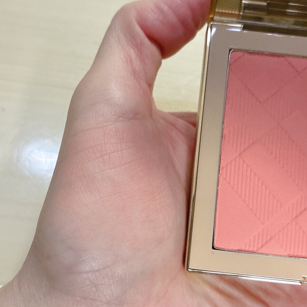 Burberry Beauty / バーバリー アウトドア ブラッシュの公式商品情報