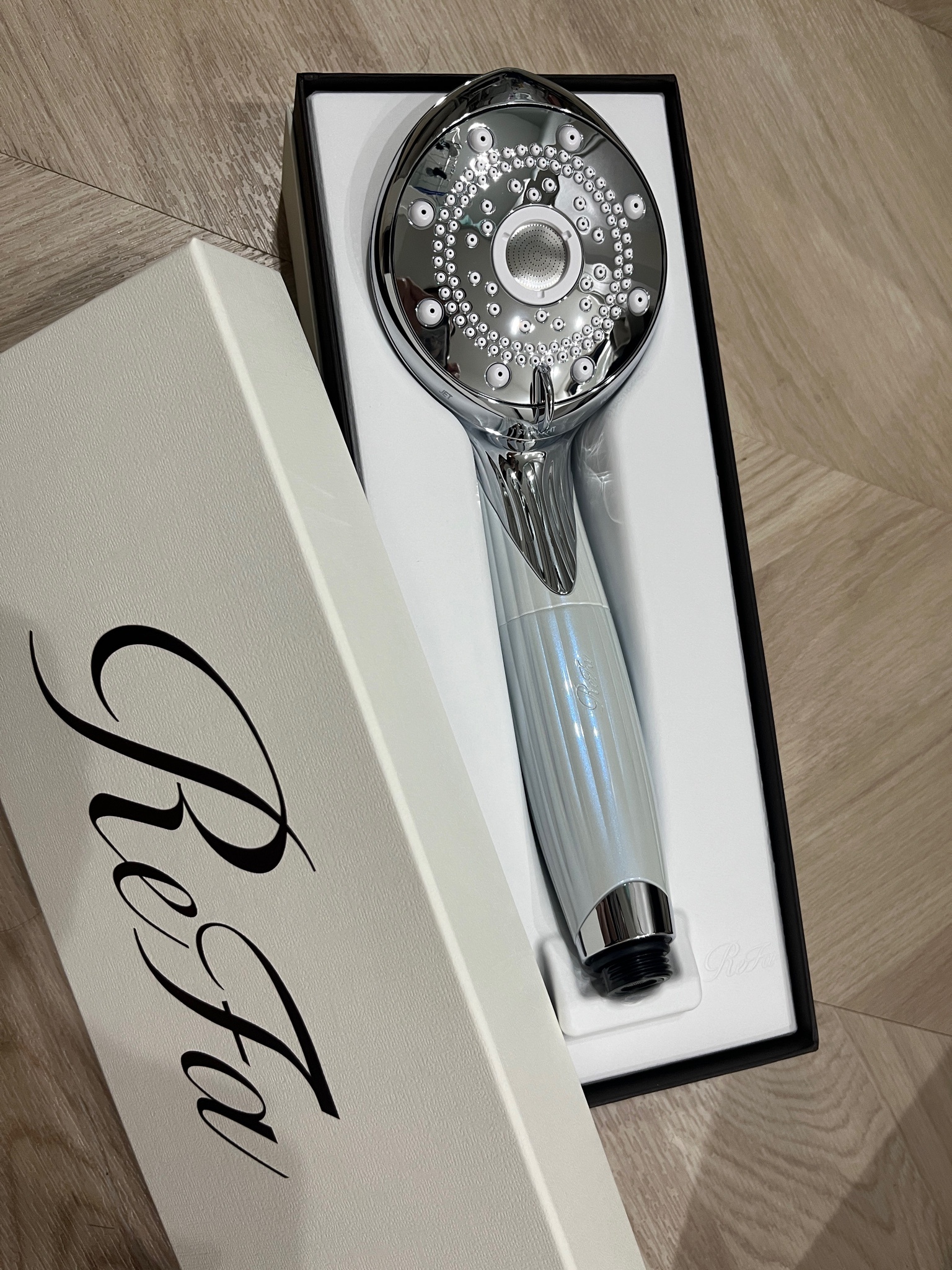 ReFa / リファファインバブル ピュア ホワイト カートリッジ付きの公式