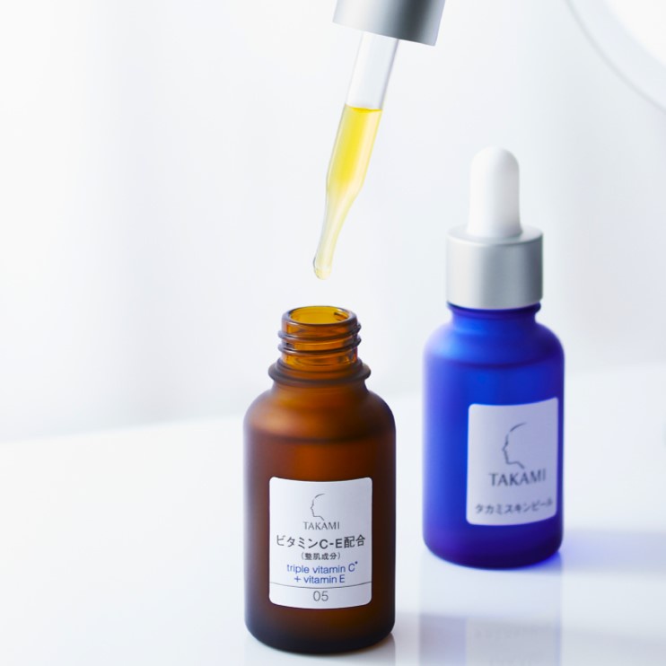 タカミの人気ビタミンC美容液！】「タカミエッセンスCE」の使い方