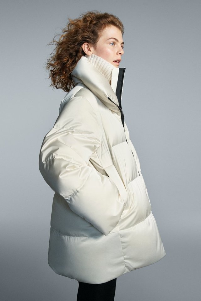 ユニクロ｢+J ｣最新作】動きやすさ抜群！絶妙シルエットのダウン