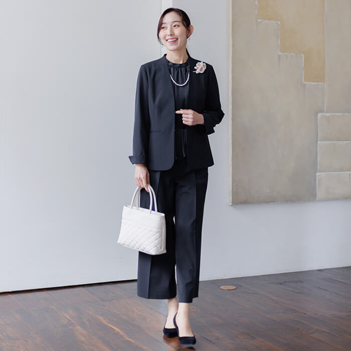 洗える｜大人の頼れるパンツスーツ 9号・ネイビー｜東京ソワール