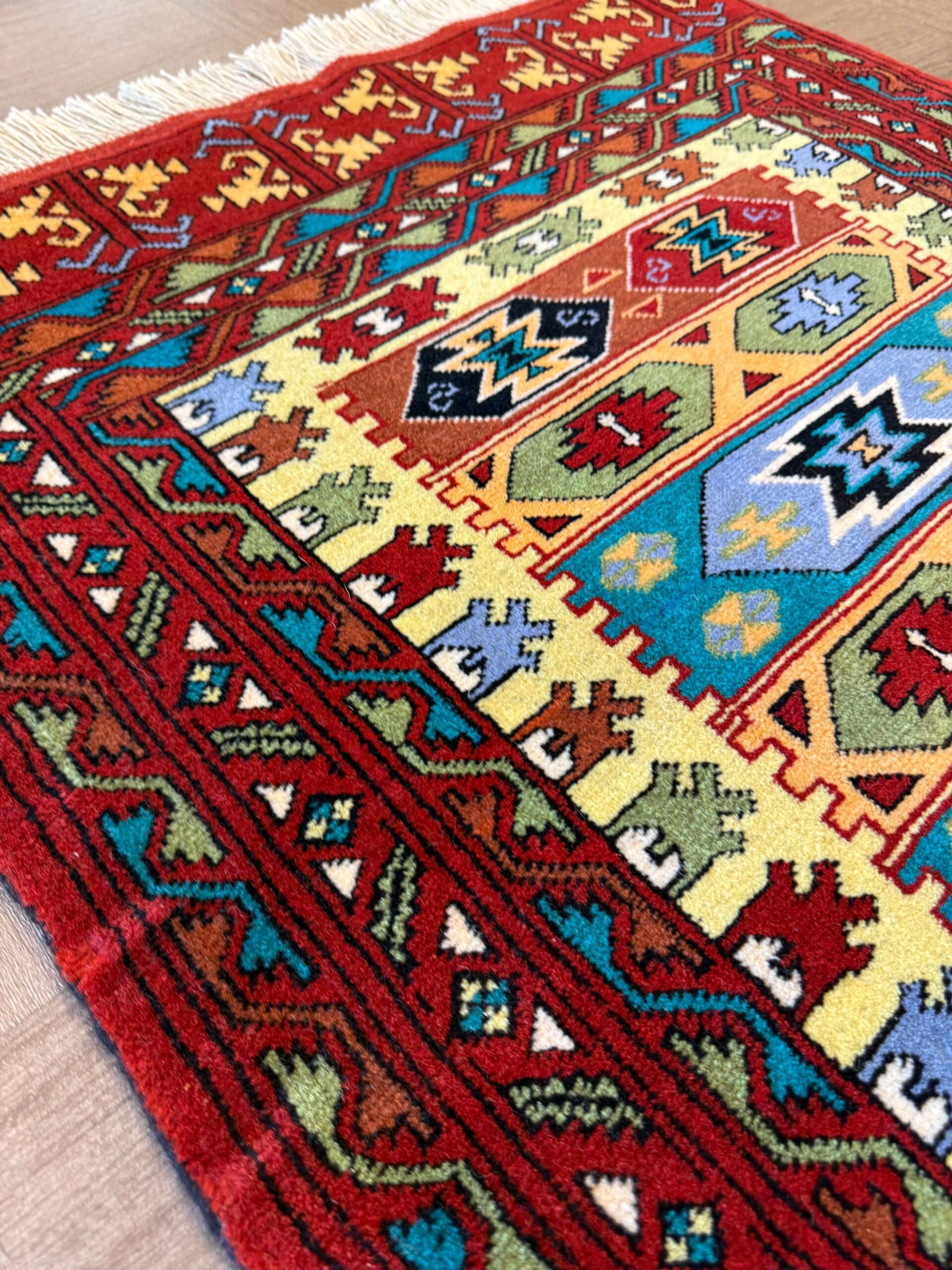 ペルシャ絨毯【トライバルラグ】トルクメン 131×84 (cm) *1190MP